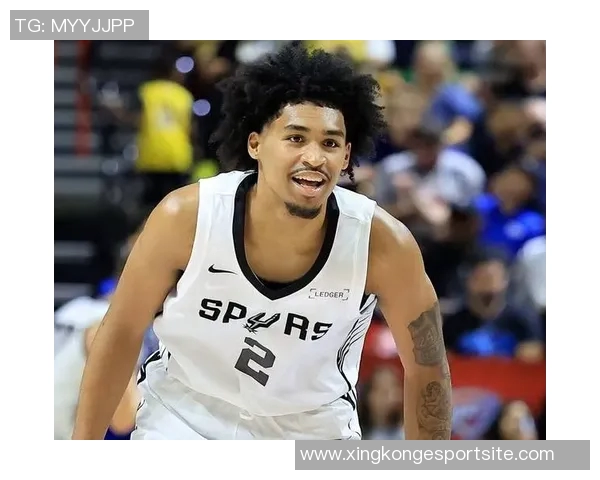 文班与哈珀同场竞技进攻防守双双领跑联盟展现强大实力