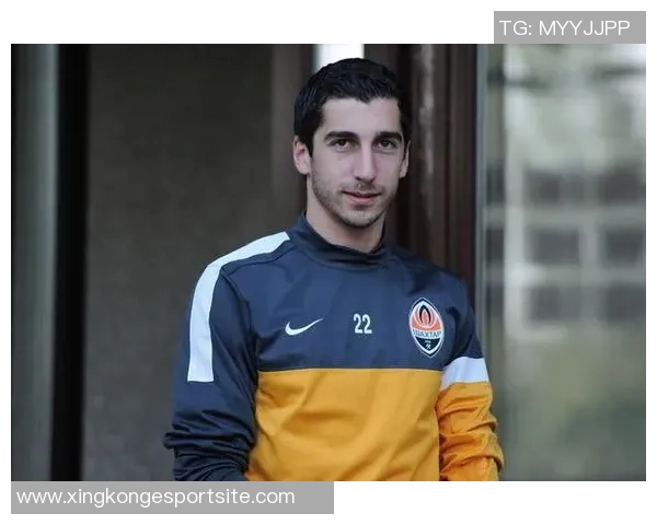 姆希塔良谈赴澳大利亚踢意甲的疯狂经历与球员生涯的经济现实