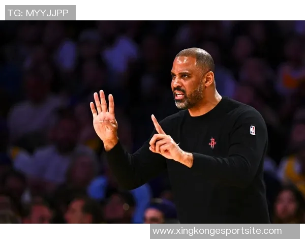 乌度卡强调球队需减少持球时间积极吸引防守创造更多空位机会